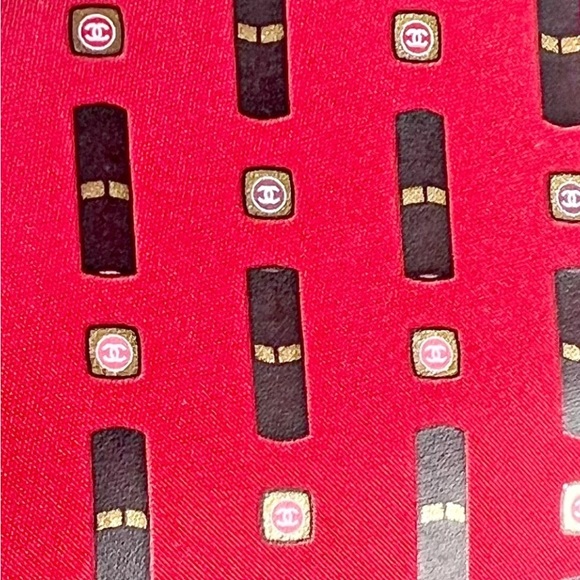 Chanel Mini Lipstick Motif Makeup Bag With Logo Zipper. Box not perfect - Picture 4 of 7